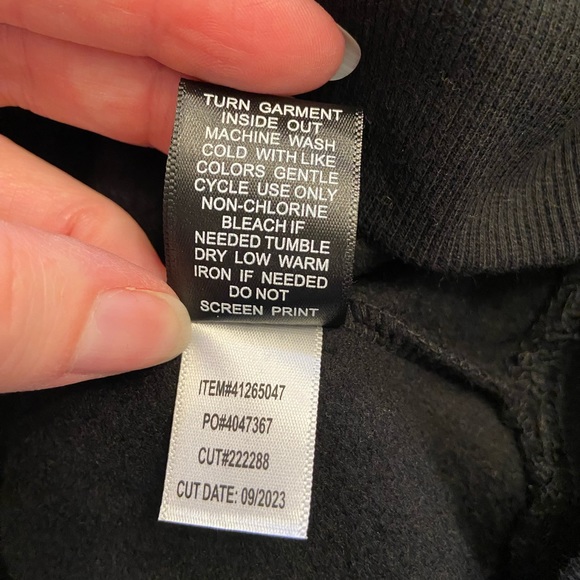 Torrid Unamused Relaxed Fit Cozy Fleece Studded Hoodie size 2 2x NWT - Picture 10 of 10